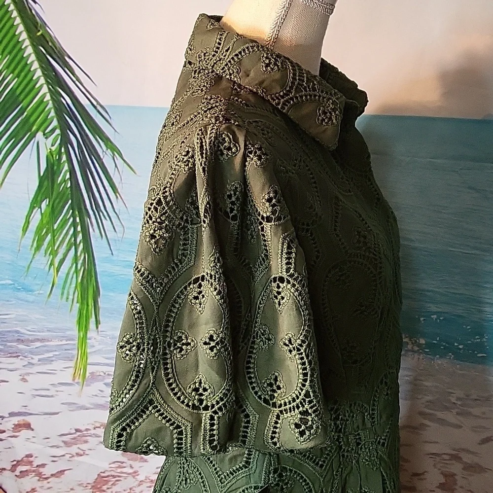 Tuckernuck Green Eyelet Midi Dress - Picture 6 of 9